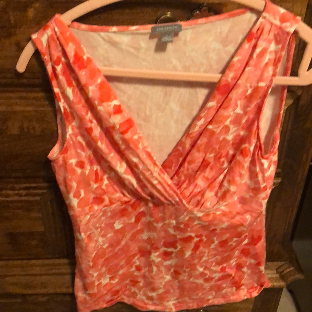 Pretty pink/red tones with criss cross detail